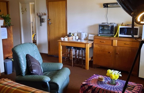 Scottsdale House | Very clean, quiet and spacious. free wifi, continental breakfast