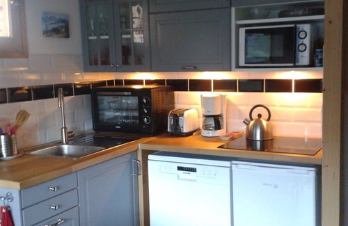 Meribel Village Apartment | Very sunny, panoramic view, 300m from the slopes, 4 pers, 1 bdrm+cabin, 35 m2