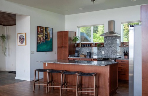 Lowell Point House | Vessel Beach House - Port, A Beachfront Oasis