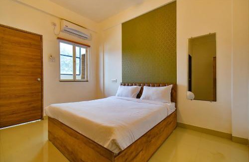 Pimpri - Chinchwad Hotel | Via Tiru Residency