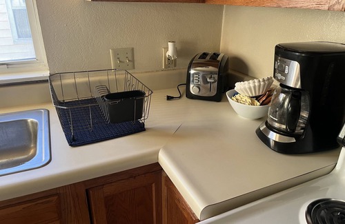 Mount Pleasant House | Vibrant 2 Bed Located Downtown/Closing to Soaring Eagle/CMU