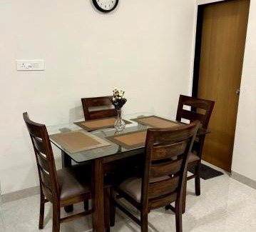 Santacruz Apartment | Vibrant 2 BHK Apt Near Airport