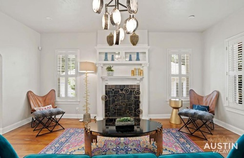 Greater South River City House | Vibrant, Quirky Home with Hot Tub Near S Congress