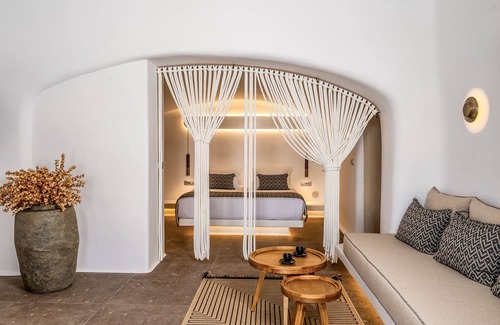 Messaria Hotel | Victoria Caves