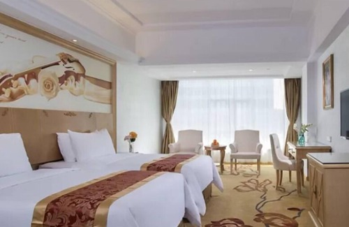 Xiangqiao Qu Hotel | Vienna Hotel Chaozhou Bus Station