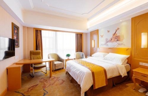 Pudong Hotel | Vienna International Hotel Shanghai Pudong New District Dishui Lake Univeristy City