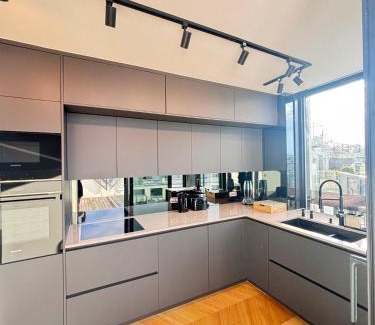 Leopoldstadt Apartment | Vienna Royal Penthouse