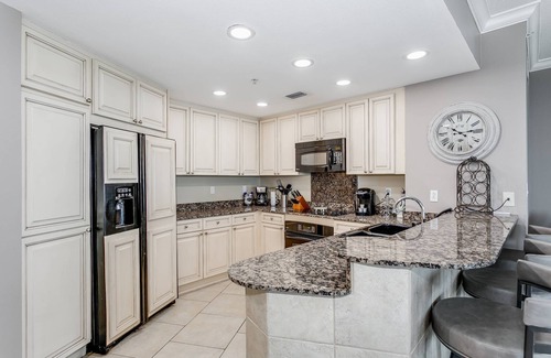 Pensacola Beach Condo | Views of the Beach, Ocean & Sound | King Suite |Vacation in Style |3 Bedroom Condo |Pools |Tennis
