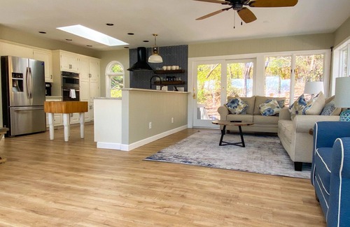 Lake Lure House | ★Views★Golf Cart Included★Behind Resort Gate★Member Areas Included