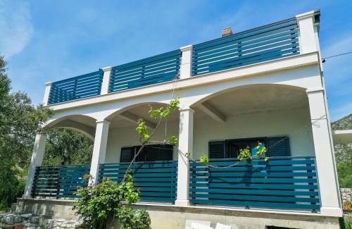 Kremena Villa | Vila DoLaNi