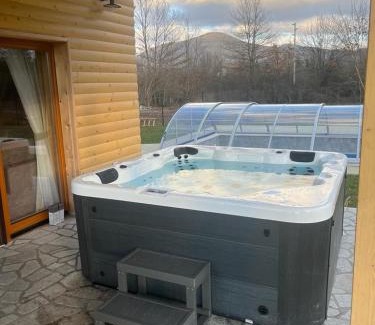 Lovinac Ski Chalet | Vila Lipa