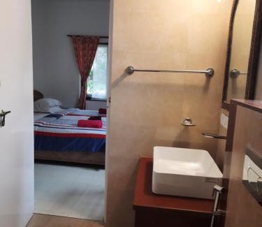 Cavelossim Villa | Vila Romila