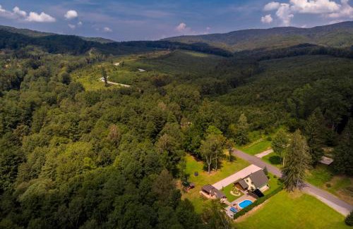 Brestovac Ski Chalet | Vila Sara