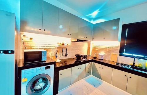 North Pattaya Villa | Villa à Pattaya: 3 Chambres, Piscine, Grand Terrain, Proche mer Sans Vis-à-vis