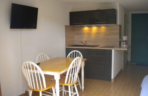 Les Mathes House | Villa 40 m2 in the heart of the pine forest in the center of La Palmyre