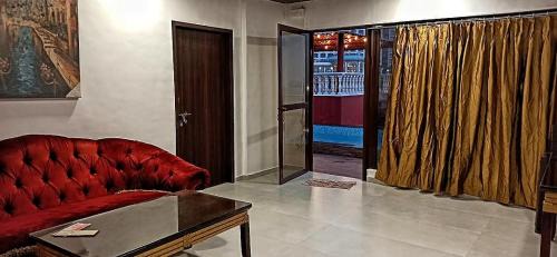 Aarey Colony Apartment | Villa 406, Dr Wade with Private Pool and Gazebo in Royal Palms Mumbai