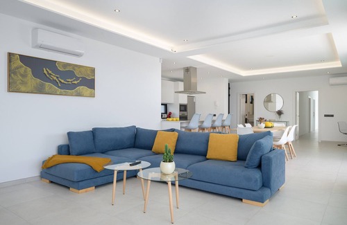 Conil Villa | Villa Ainara, Conil village with swimming pool