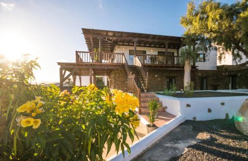 Macher Villa | Villa Alcalde