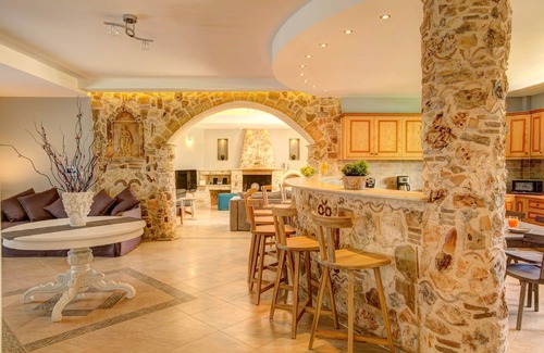 Lithakia Villa | Villa Amari by Villa Plus