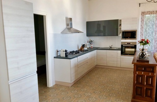 Predore Hotel | Villa Anastasye