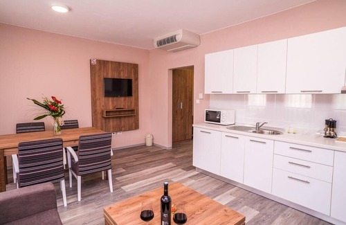 Vrelo Korenicko Bed & Breakfast | Villa Angy