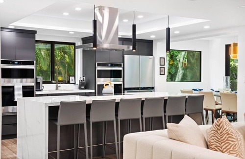 Ojus House | Villa Arielle-Modern 1 Acre Villa w/Pool & Gameroom