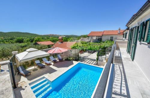Benkovac Villa | Villa Asteralis