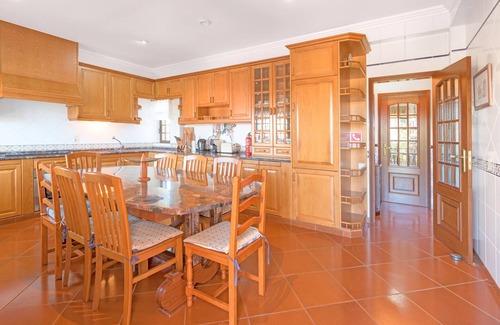 Aldeia de Brescos Villa | Villa 'Beautiful Deluxe 4 Bedroom' with Private Pool, Private Garden and Wi-Fi Access