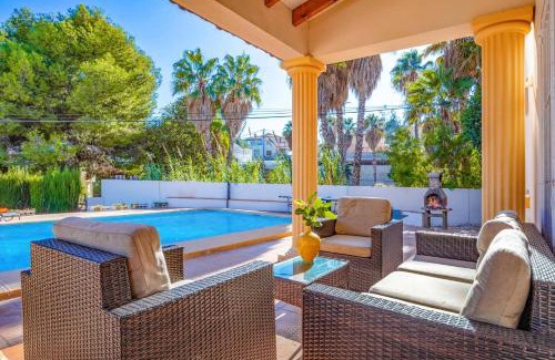 Urbanitzacio la Fustera Villa | Villa Belinda by Villa Plus