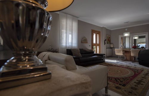 Pontedassio Villa | 'Villa Bellavista Evelyn e Giorgio' with Sea View, Pool & Wi-Fi