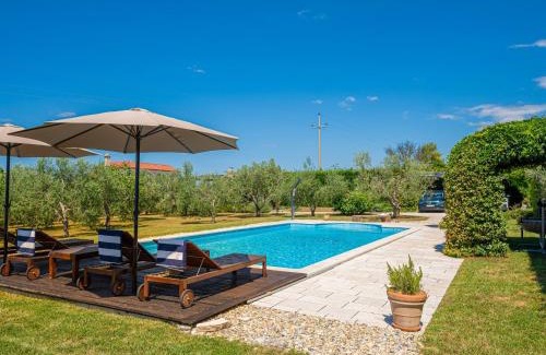 Mofardini Villa | Villa Benka, Istrian stone house