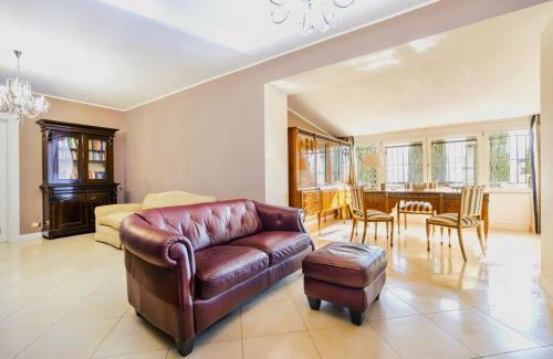 Monreale Villa | Villa Bouganville