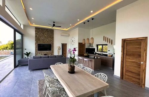 Lamai City Center Villa | Villa Camille - Sea View - 4 Bedroomsnn