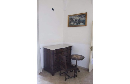 Seiano Bed & Breakfast | Villa Capri B & B and Tours - Triple room