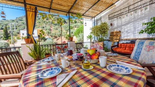 Comares House | Villa Carlitos Comares by Ruralidays