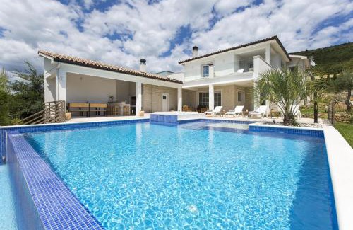 Viskovici Villa | Villa Casta Diva with sea view and wellness