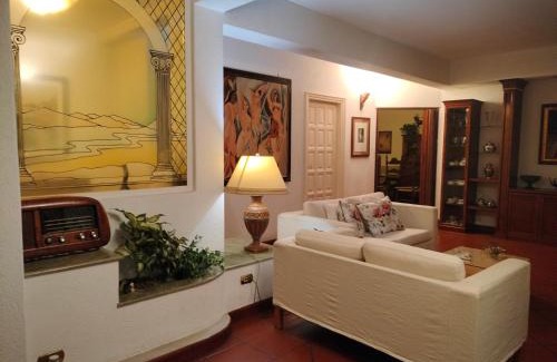 Borghesiana House | Villa Civetta tra Roma e i Castelli Romani