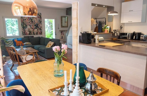 Hopitaux-Facultes Villa | Villa d'Artiste in Montpellier