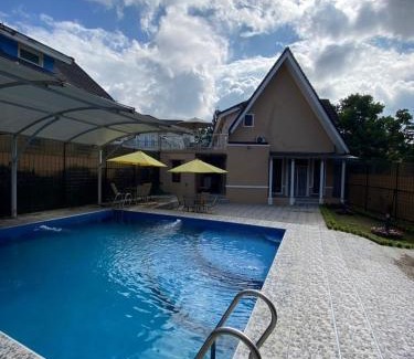 Cipanas Villa | Villa Dalia Puncak Nb3-8