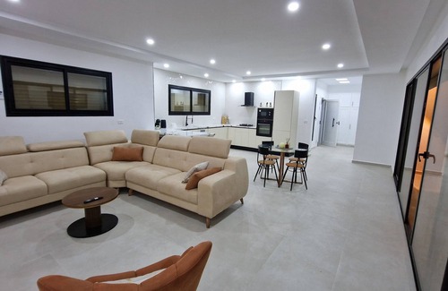 Taguermess Villa | Villa DAR Zineb Djerba,ideal Pour les Familles Avec une Splendide Piscine Privée