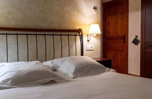 Abalos Hotel | Villa de Abalos