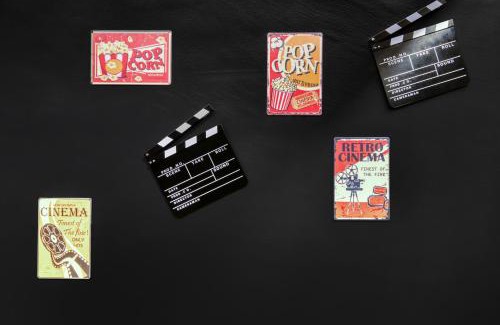 Miraflores de la Sierra Villa | Villa de lujo de piedra, Cine para niños, Barbacoa, Vistas