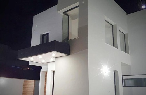 La Linea de la Concepcion Villa | Villa de Lujo en Santa Margarita