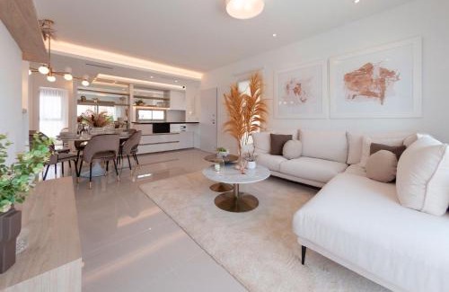 Los Alcazares Villa | Villa de Sol in Los Alcazares with 4 bedrooms, private swimming pool, sauna and jacuzzi.