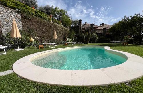 Recco Villa | "Villa degli Ulivi" 19th century Villa with private pool and sea view