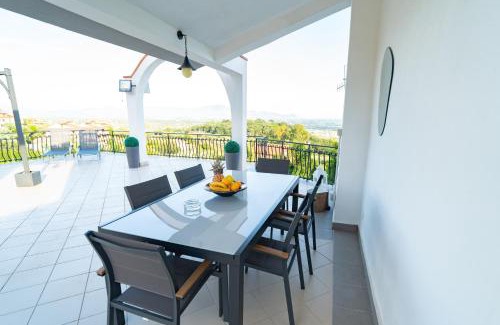 Minturno Villa | Villa del Pino, Terrazza vista Mare