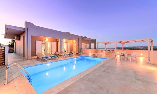 Kournas Villa | Villa Di Giorgio Heated Pool