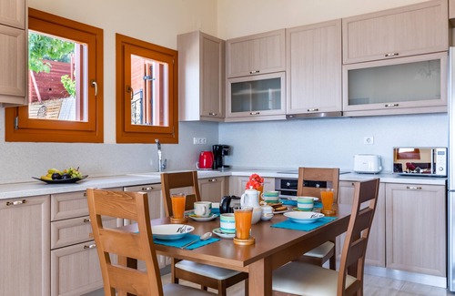 Glossa Villa | Villa DISI with private pool at the best prices.