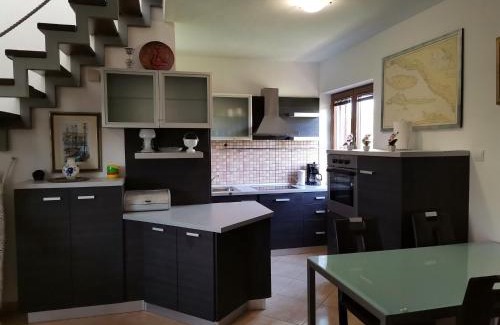 Skrip Villa | Villa Dore- Holiday House With Swimming Pool ST
