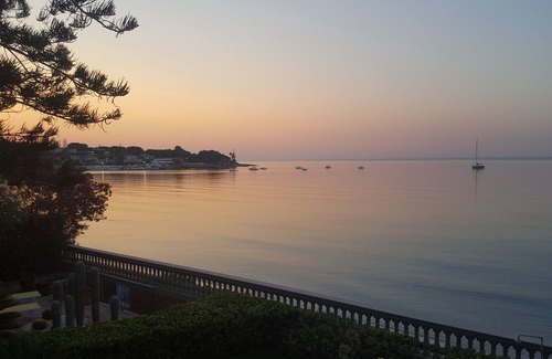 Fontane Bianche Villa | Villa Dream, with 3 bedrooms (8 people), 3 bathrooms. Direct access to the beach